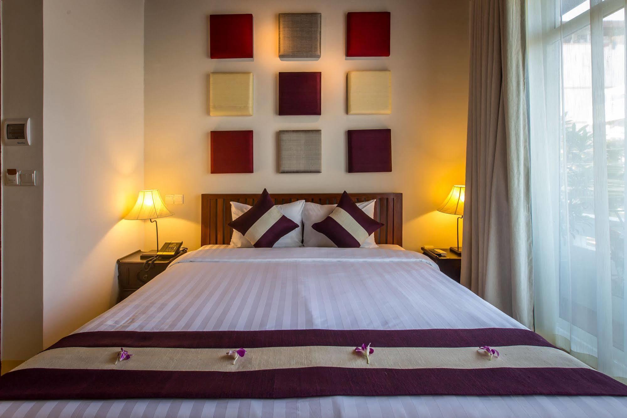 Vmansion Boutique Hotel Phnom Penh Ngoại thất bức ảnh